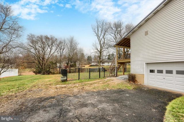 127 SPRING RD, Dillsburg, PA 17019