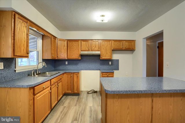 127 SPRING RD, Dillsburg, PA 17019