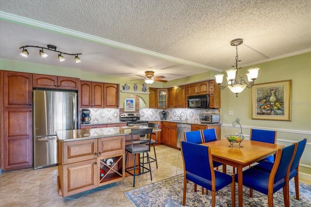 851 BAYWAY BOULEVARD 201, Clearwater, FL 33767