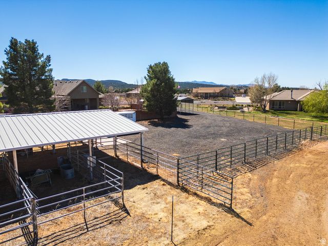 346 W CANYON TRAILS DR, Dammeron Valley, UT 84783