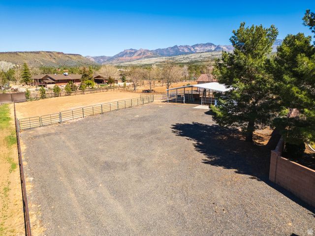 346 W CANYON TRAILS DR, Dammeron Valley, UT 84783