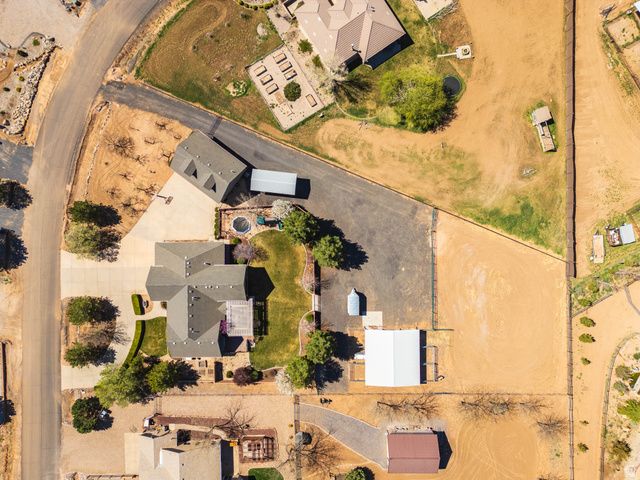 346 W CANYON TRAILS DR, Dammeron Valley, UT 84783