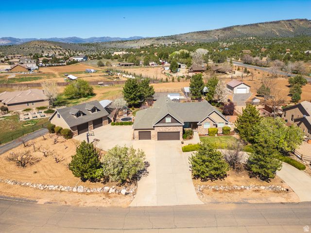 346 W CANYON TRAILS DR, Dammeron Valley, UT 84783
