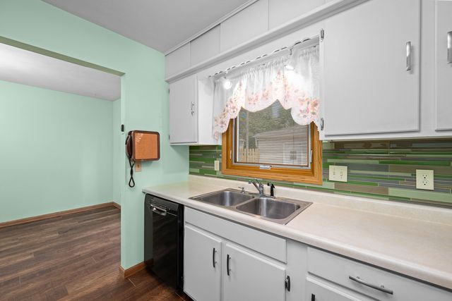 1511 21st Avenue 6, Rock Island, IL 61201