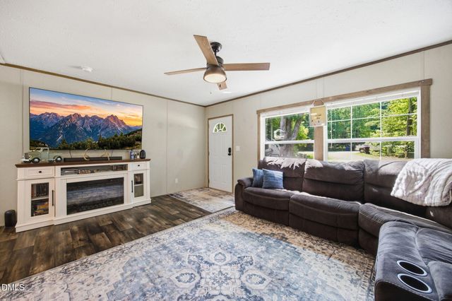 172 Sourwood Lane, Hurdle Mills, NC 27541