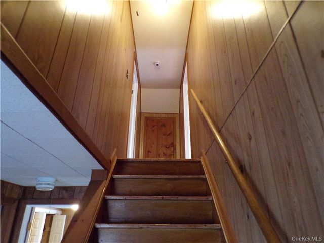 2 Mertes Lane, New Windsor, NY 12553