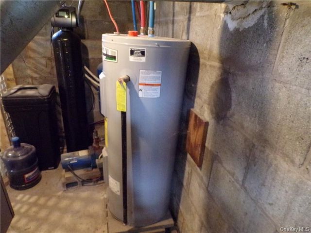 2 Mertes Lane, New Windsor, NY 12553