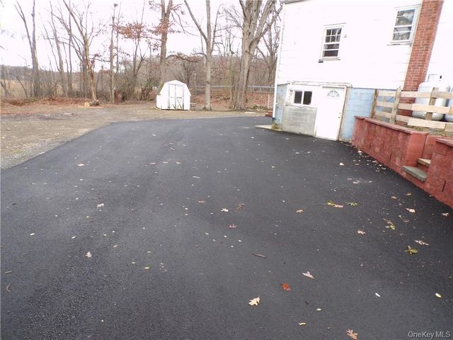 2 Mertes Lane, New Windsor, NY 12553