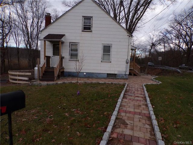 2 Mertes Lane, New Windsor, NY 12553