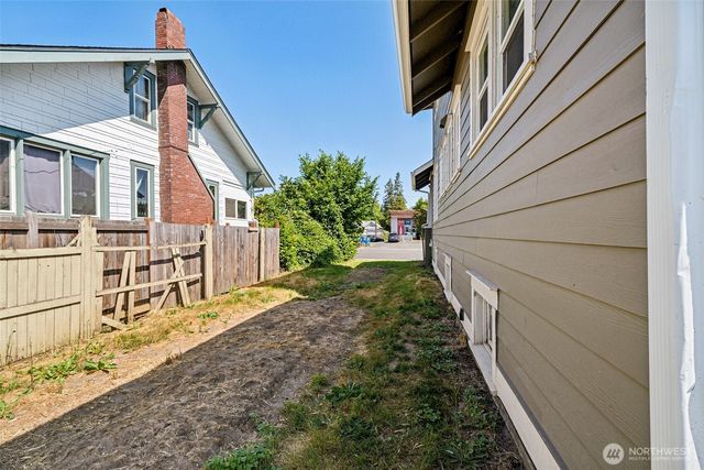 1306 Main Street, Sumner, WA 98390