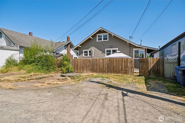 1306 Main Street, Sumner, WA 98390