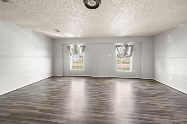 13964 Chalmette Ave, Baton Rouge, LA 70810