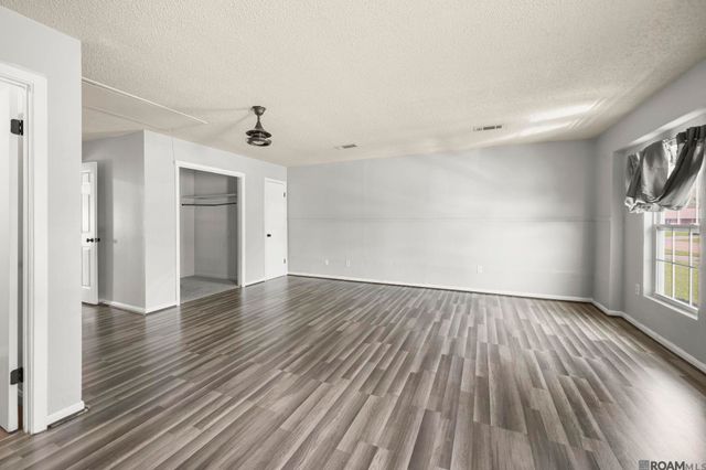 13964 Chalmette Ave, Baton Rouge, LA 70810