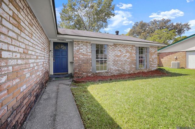 13964 Chalmette Ave, Baton Rouge, LA 70810