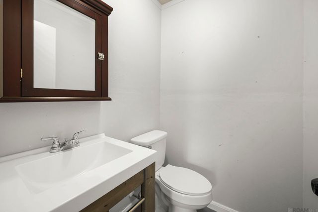 13964 Chalmette Ave, Baton Rouge, LA 70810