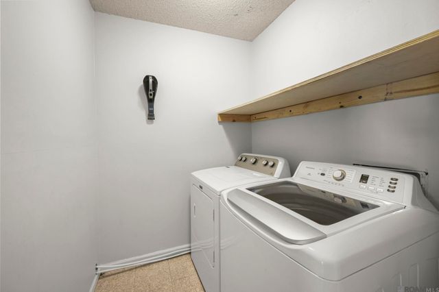 13964 Chalmette Ave, Baton Rouge, LA 70810