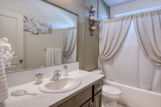 5711 S Lancer Rd, Spokane, WA 99224