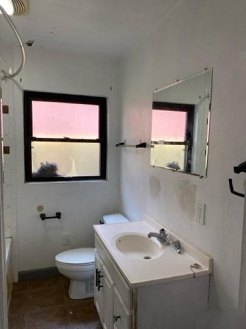 125 W Sunnyside Street, Houston, TX 77076