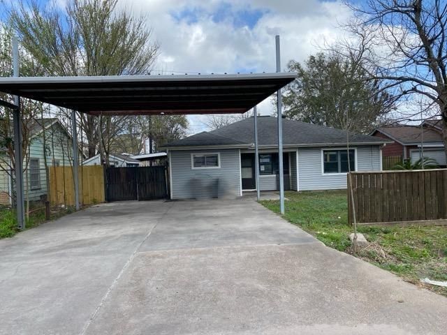 125 W Sunnyside Street, Houston, TX 77076