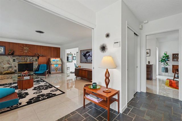 1835 DORMIEONE ROAD N, St Petersburg, FL 33710