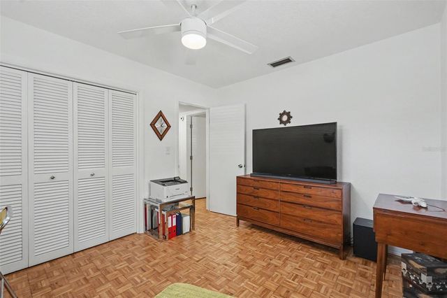 1835 DORMIEONE ROAD N, St Petersburg, FL 33710