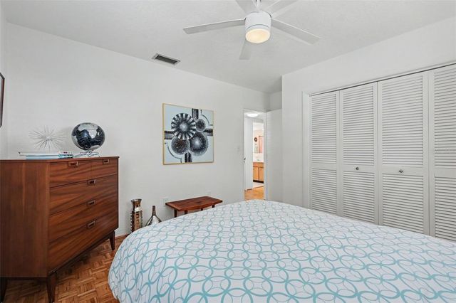 1835 DORMIEONE ROAD N, St Petersburg, FL 33710