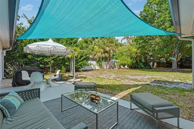 1835 DORMIEONE ROAD N, St Petersburg, FL 33710