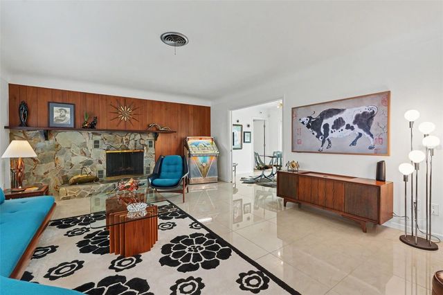1835 DORMIEONE ROAD N, St Petersburg, FL 33710