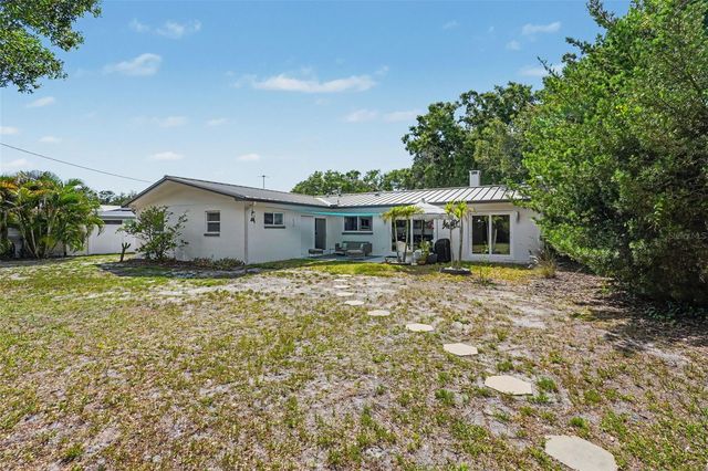 1835 DORMIEONE ROAD N, St Petersburg, FL 33710