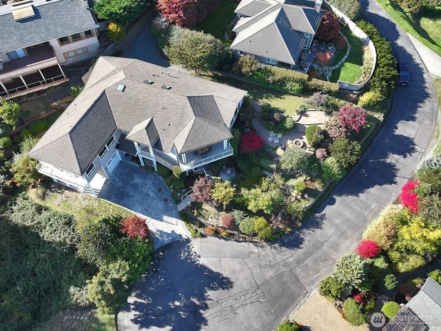 4694 Wrightsman Place, Clinton, WA 98236