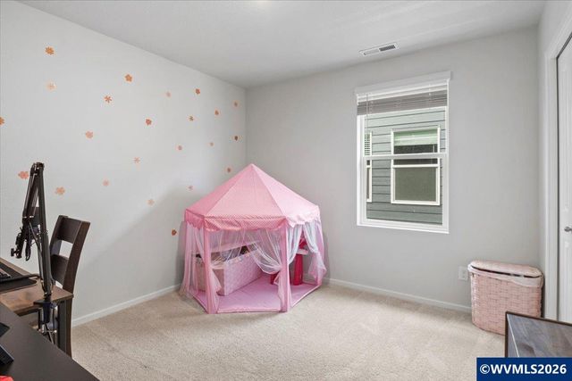 463 Lost Lake St NE, Salem, OR 97301