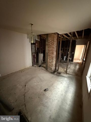 3113 BARCLAY ST, Baltimore, MD 21218