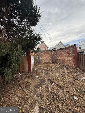 3113 BARCLAY ST, Baltimore, MD 21218