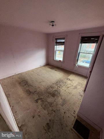 3113 BARCLAY ST, Baltimore, MD 21218