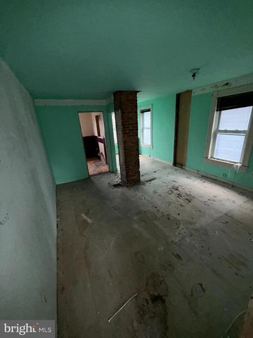 3113 BARCLAY ST, Baltimore, MD 21218