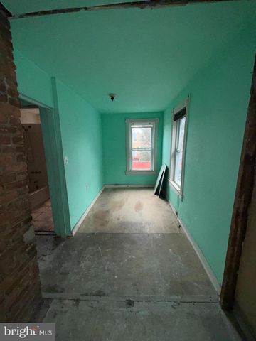 3113 BARCLAY ST, Baltimore, MD 21218