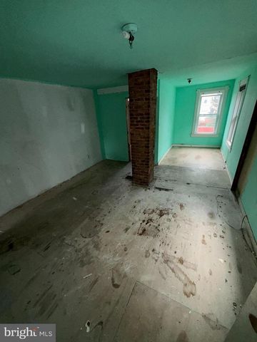 3113 BARCLAY ST, Baltimore, MD 21218