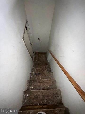 3113 BARCLAY ST, Baltimore, MD 21218