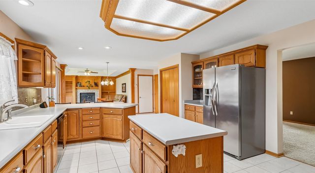 455 Edgewood Lane, Pleasant Hill, IA 50327