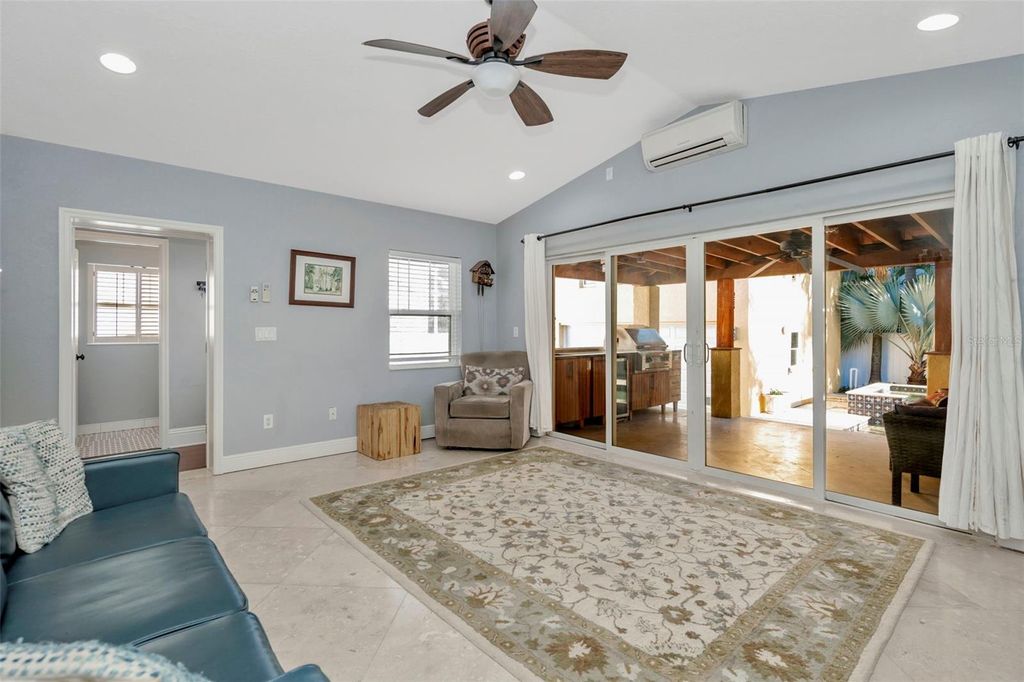 Image 16 of property listing at 167 BARBADOS AVENUE, Tampa, FL 33606