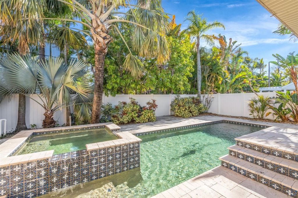 Image 20 of property listing at 167 BARBADOS AVENUE, Tampa, FL 33606