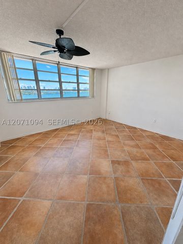 800 West Ave 817, Miami Beach, FL 33139