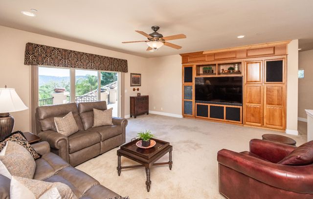 9709 Rim Rock Cir, Loomis, CA 95650