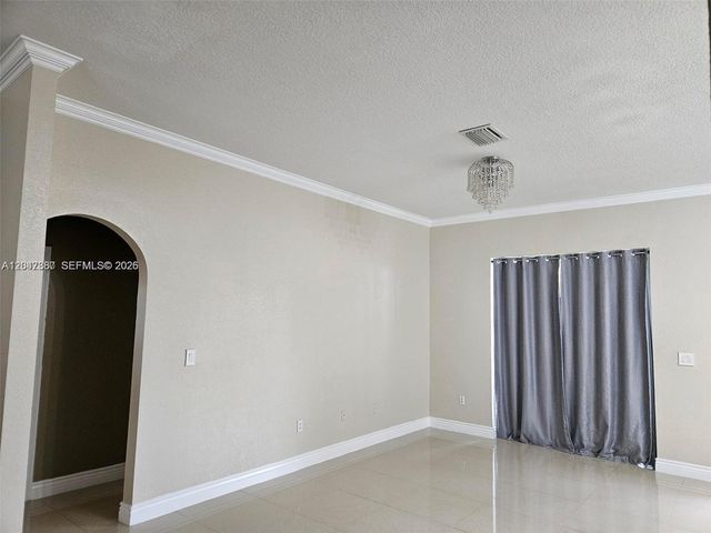 2635 SE 4th Pl, Homestead, FL 33033