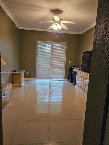 2635 SE 4th Pl, Homestead, FL 33033