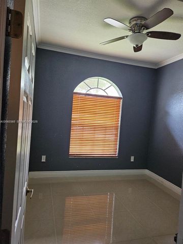 2635 SE 4th Pl, Homestead, FL 33033