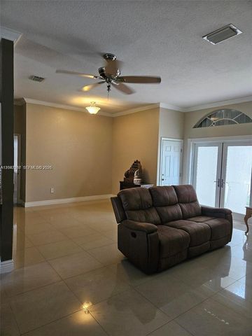 2635 SE 4th Pl, Homestead, FL 33033
