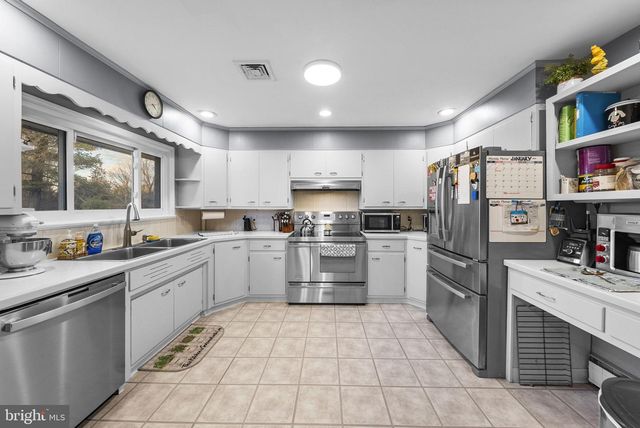 247 WASHINGTON CROSSING PENNINGTON RD, Titusville, NJ 08560