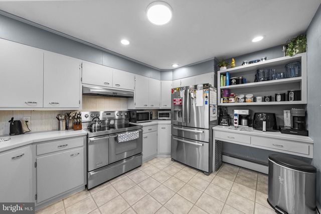 247 WASHINGTON CROSSING PENNINGTON RD, Titusville, NJ 08560