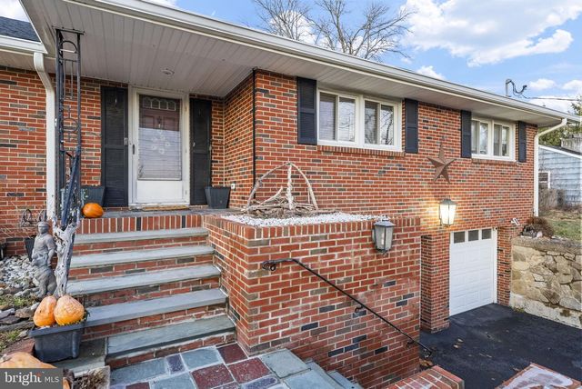 247 WASHINGTON CROSSING PENNINGTON RD, Titusville, NJ 08560